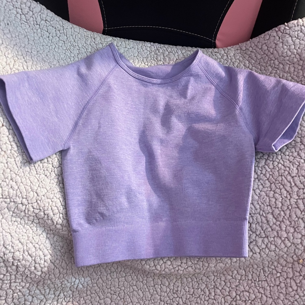 XS lavender gym set (top and pants) soft and stretchy!